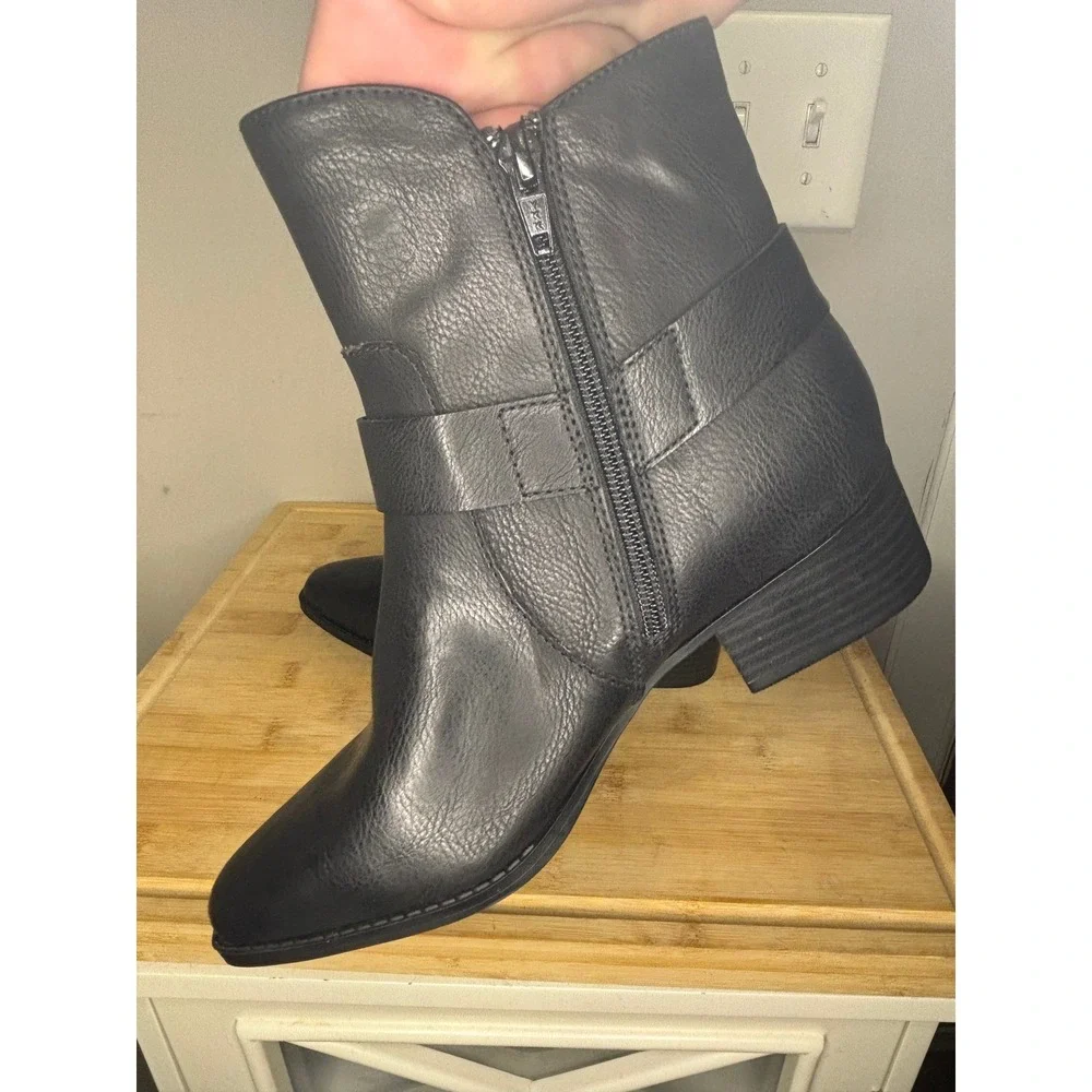 Frye & Co Macie Phoebe PU Black Ankle Boots Pointed Toe Block Heel Size 6M